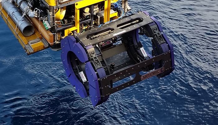 Robot kiểm tra đường ống dầu khí